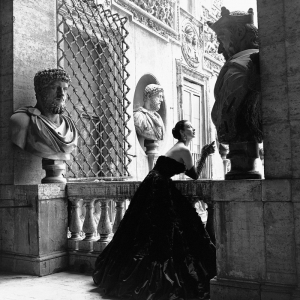 Quadro, stampa su tela. Genevieve Naylor, Evening Dress, Roma, 1952