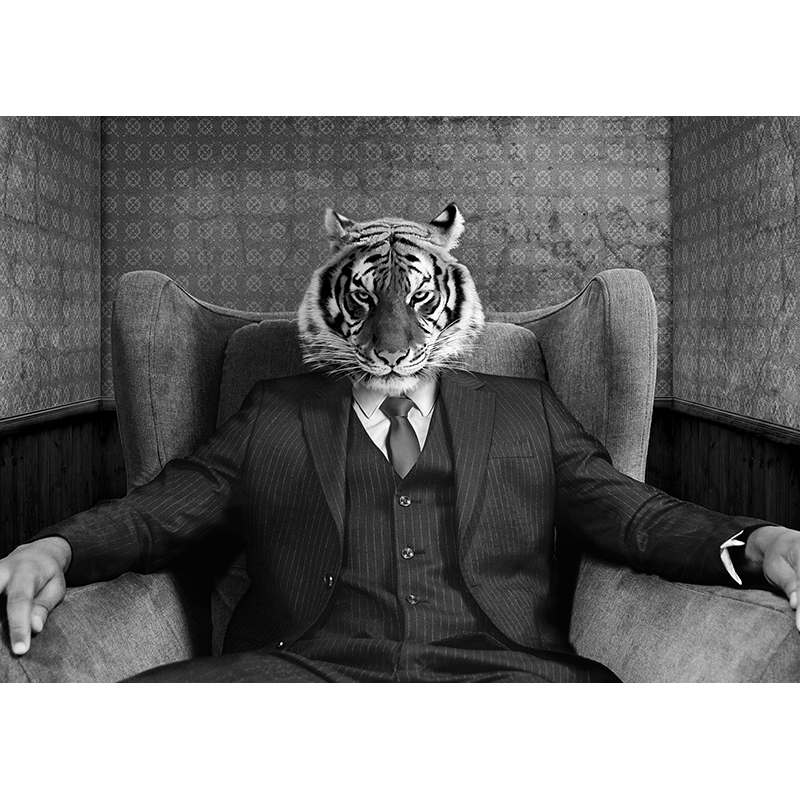 Cuadro animales vestidos, El Tigre (blanco y negro) de VizLab